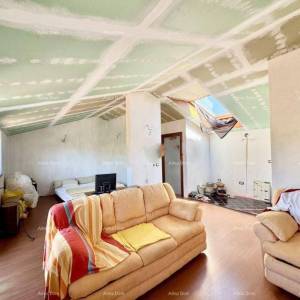 Pomer, Kuća 246 m² s okućnicom