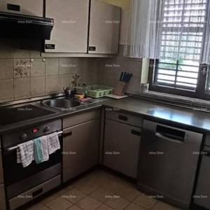 Poreč,  Apartmanska kuća 330m²  s bazenom