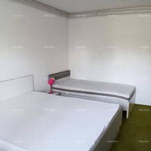 Poreč,  Apartmanska kuća 330m²  s bazenom