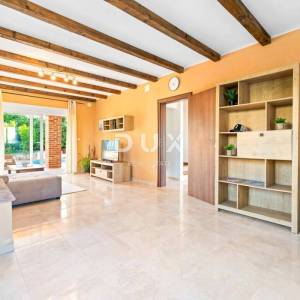 POREČ, FUNTANA - Mediteranski dom s rustikalnim detaljima, 238m2