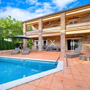 POREČ, FUNTANA - Mediteranski dom s rustikalnim detaljima, 238m2
