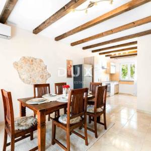 POREČ, FUNTANA - Mediteranski dom s rustikalnim detaljima, 238m2