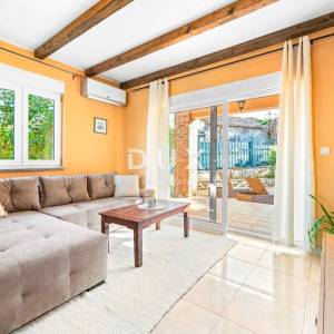 POREČ, FUNTANA - Mediteranski dom s rustikalnim detaljima, 238m2