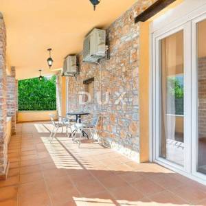 POREČ, FUNTANA - Mediteranski dom s rustikalnim detaljima, 238m2