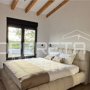 
Poreč okolica – građevinsko zemljište s projektom i infrastrukturom
