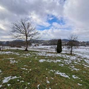 POSL. PRILIKA: POSLOVNA ZGRADA UGOSTITELJSKE NAMJENE-RESTORAN U TUŠILOVIĆU + sobe za iznajmljivanje