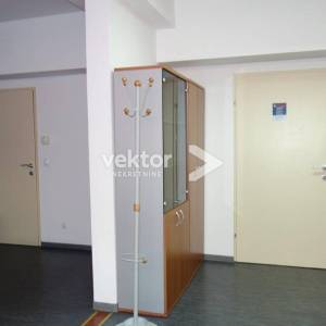 Poslovni prostor, Centar, 32 m2, zakup