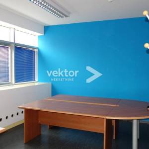 Poslovni prostor, Centar, 32 m2, zakup