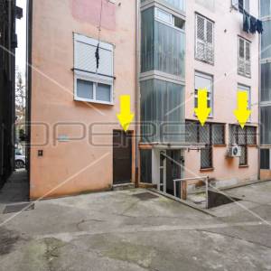 Poslovni prostor s izlogom, 130,20 m2,  Metković, centar