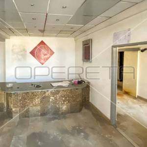 Poslovni prostor s izlogom, 130,20 m2,  Metković, centar