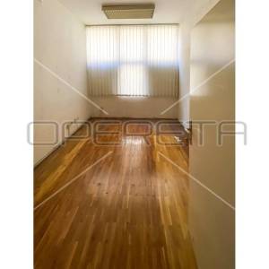 Poslovni prostor s izlogom, 130,20 m2,  Metković, centar