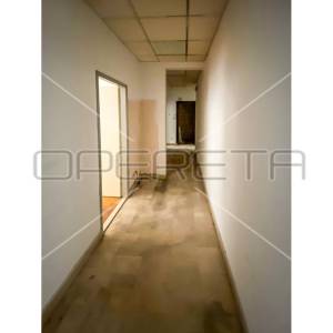 Poslovni prostor s izlogom, 130,20 m2,  Metković, centar