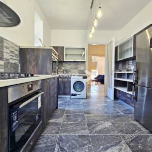 Potok, adaptiran četverosoban stan s garažom