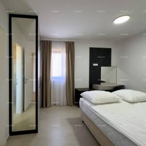 Predivan stan u Medulinu sa bazenom i garažom. 500 metara do plaže.