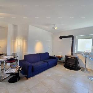 Prekrasan stan, 1000 m od mora!Uporabna dozvola