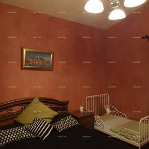 Prekrasna kuća s velikim bazenom. BLIZINA KAŠTELIRA.