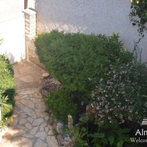 Prekrasna kuća u Banjolama sa vrtom iz snova!!!!