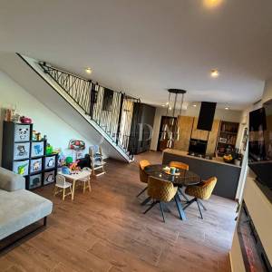 Prekrasna Vila sa bazenom kompletno opremljena,LABIN okolica