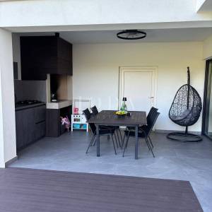 Prekrasna Vila sa bazenom kompletno opremljena,LABIN okolica