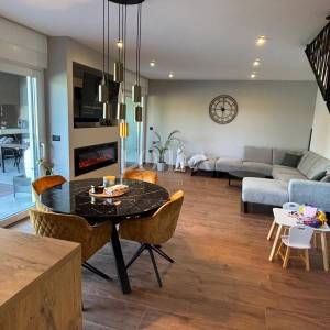 Prekrasna Vila sa bazenom kompletno opremljena,LABIN okolica