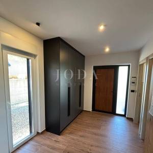 Prekrasna Vila sa bazenom kompletno opremljena,LABIN okolica