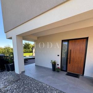 Prekrasna Vila sa bazenom kompletno opremljena,LABIN okolica