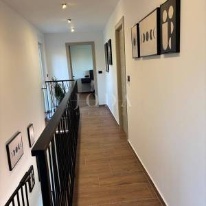 Prekrasna Vila sa bazenom kompletno opremljena,LABIN okolica