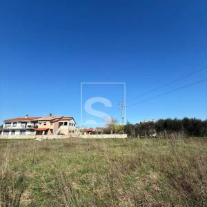 PRILIKA! Građevinsko zemljište s dozvolom - Šišan