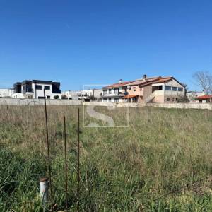 PRILIKA! Građevinsko zemljište s dozvolom - Šišan