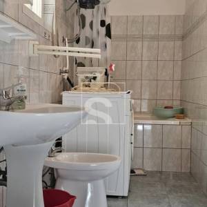 Prilika! Kuća s 3 stana i pogledom na more