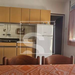 Prilika! Kuća s 3 stana i pogledom na more