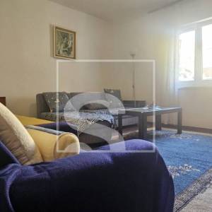 Prilika! Kuća s 3 stana i pogledom na more