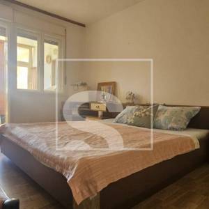 Prilika! Kuća s 3 stana i pogledom na more