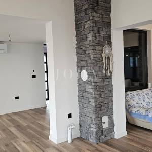 PRILIKA!!POPUST!Prekrasna stancija na prostranoj okućnici,GRAČIŠĆE