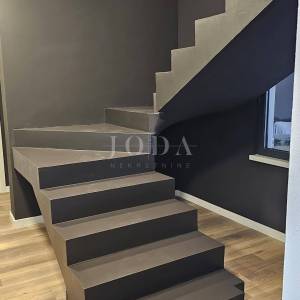 PRILIKA!!POPUST!Prekrasna stancija na prostranoj okućnici,GRAČIŠĆE