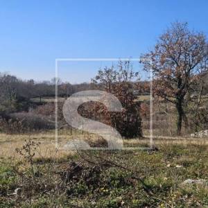 Privatnost, pogled i priroda – idealna građevinska parcela