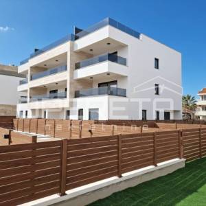 USELJIVO! Privlaka/Zadar - Penthouse E101, 70m od mora