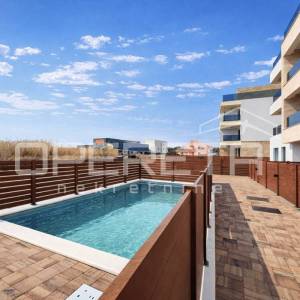 USELJIVO! Privlaka/Zadar - Penthouse E101, 70m od mora
