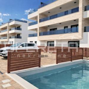 USELJIVO! Privlaka/Zadar - Penthouse E101, 70m od mora