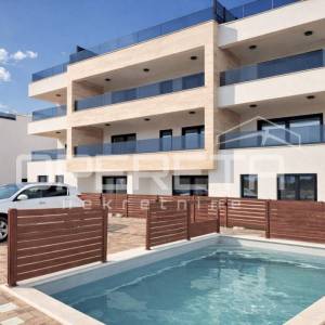 USELJIVO! Privlaka/Zadar - Penthouse E101, 70m od mora