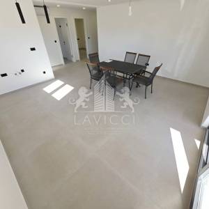 Prizemni apartman s vrtom na Viru | 300 m od mora