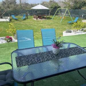 Prizemnica s velikim vrtom