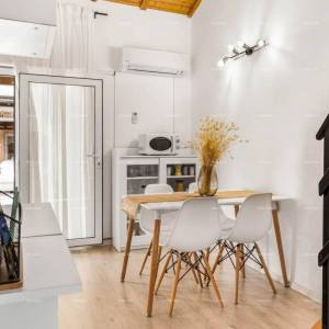 Prodaja dvije povezane kuće u Pomeru