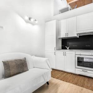 Prodaja dvije povezane kuće u Pomeru