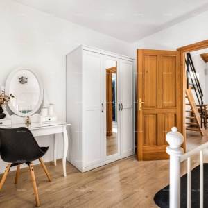 Prodaja dvije povezane kuće u Pomeru