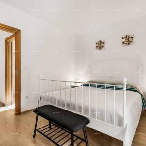 Prodaja dvije povezane kuće u Pomeru