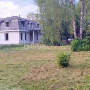 Prodaja, Građevinsko zemljište 3683 m2, blizu Zeline, svi priključci