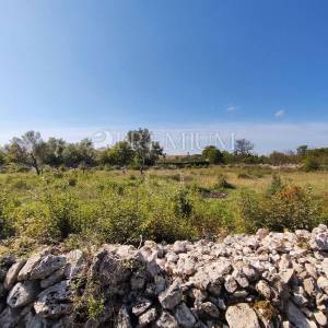 Prodaja građevinskog zemljišta – okolica Malinske!