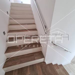 Prodaja, Kuća, Blato, Jurja Njavre, Dvojni objekt, 323m2