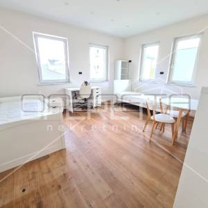 Prodaja, Kuća, Blato, Jurja Njavre, Dvojni objekt, 323m2